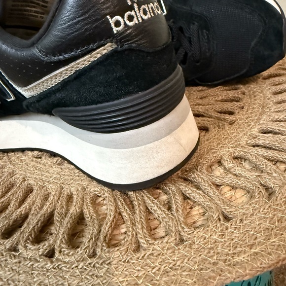 New Balance Black and White Athletic Shoes - Picture 4 of 8